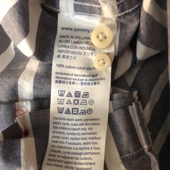 Tommy Hilfiger  custom fit short sleeve button front stripe shirt Size Small - Picture 6 of 6